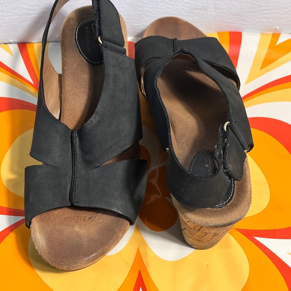 Clarks Black and Tan Wedge Sandals 8.5 - Picture 4 of 8